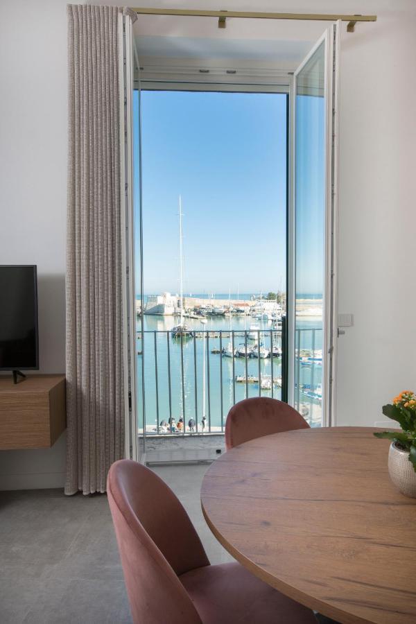 Residenza Rebecca Apartment ตรานิ ภายนอก รูปภาพ